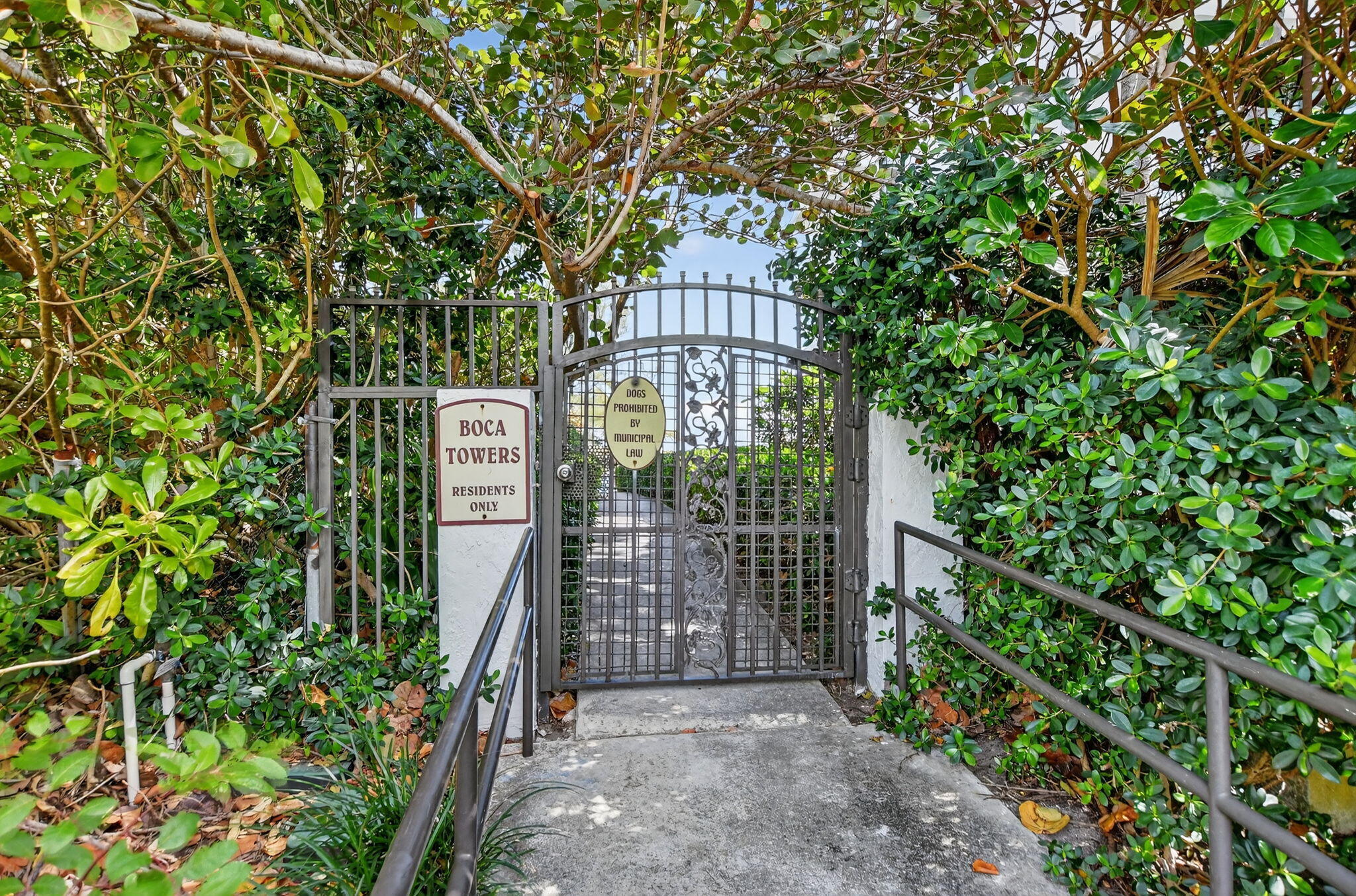 BOCA TOWERS CONDO PORTION - Residential