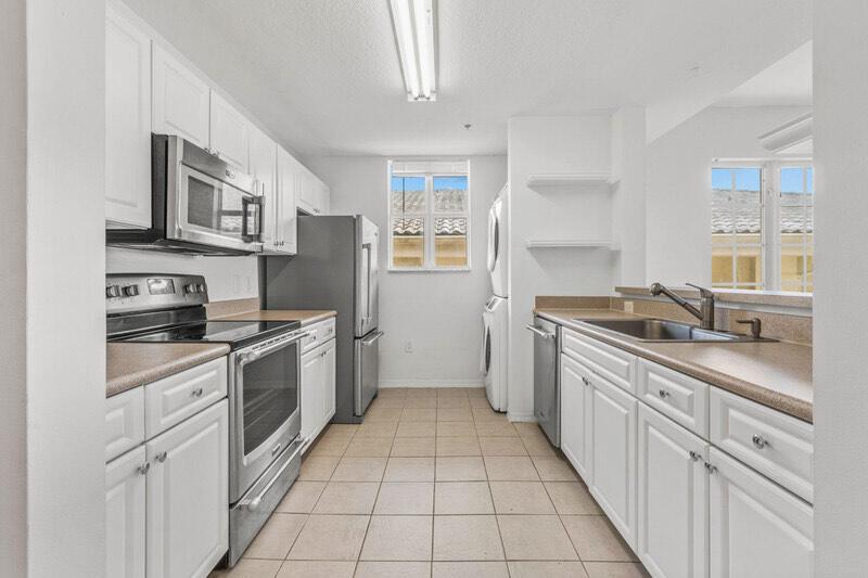 1200 Town Center Drive 427