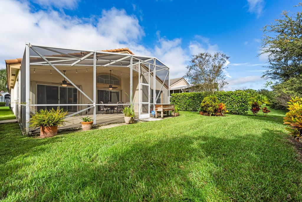 Photo of 1129 SE Westminster Place, Stuart, FL 34997 (MLS # R11132609)