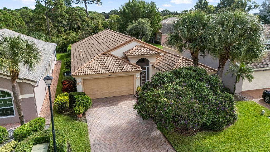 Photo of 1129 SE Westminster Place, Stuart, FL 34997 (MLS # R11132609)
