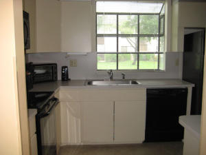 BANYAN SPRINGS ROSE HILL - Residential