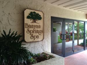 BANYAN SPRINGS ROSE HILL - Residential