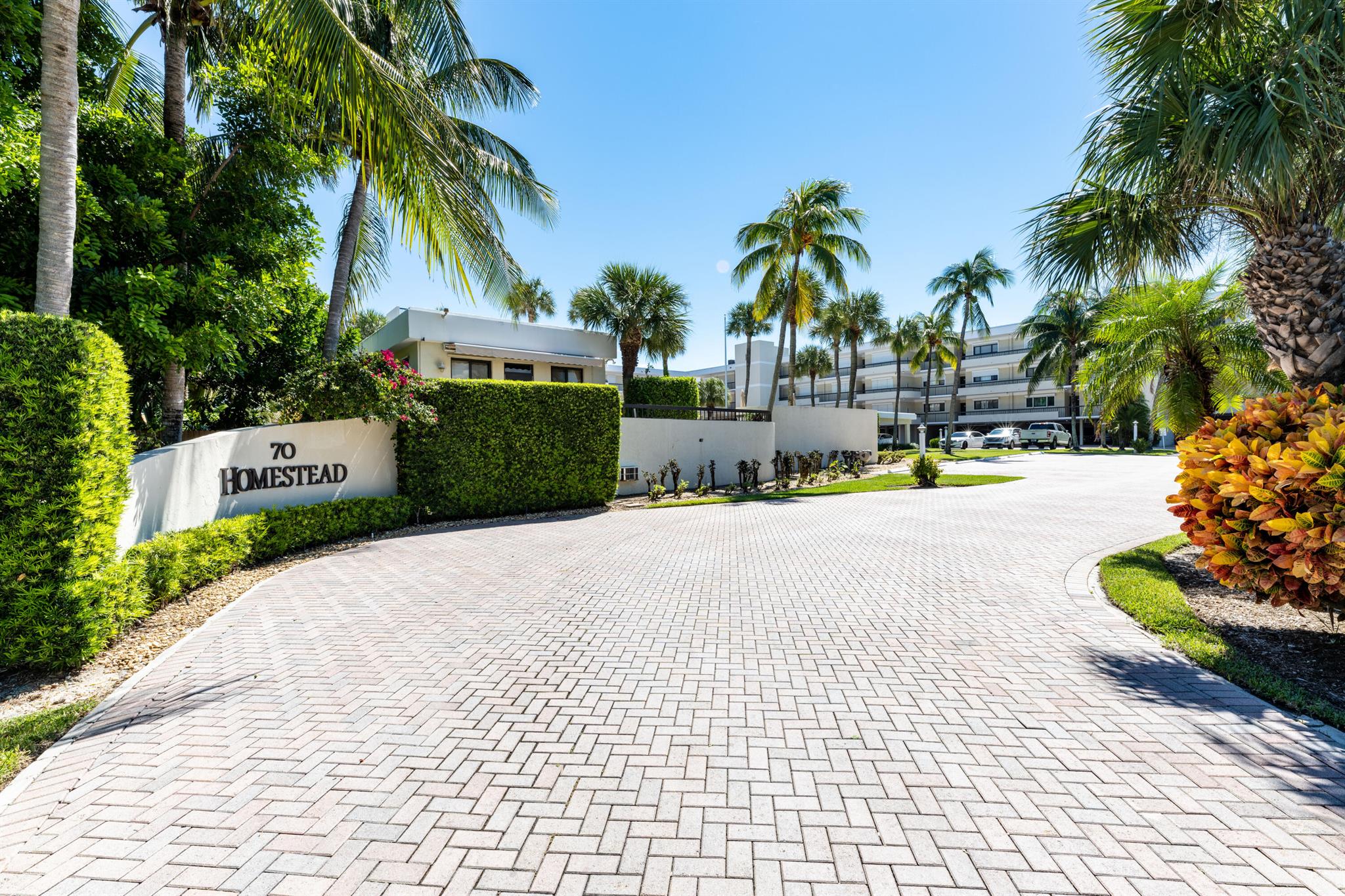 ROYAL HOMESTEAD CONDO - Residential