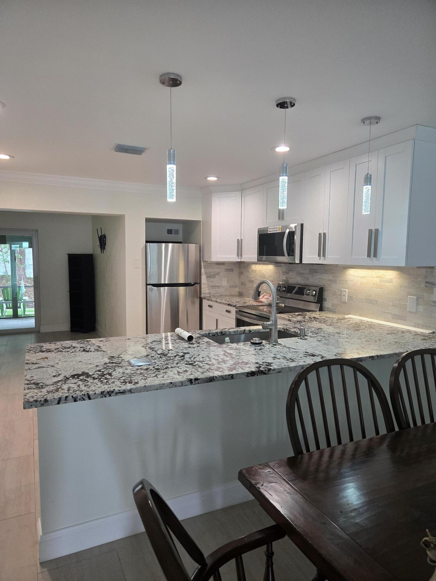 KING ARTHUR ESTATES - Residential Lease