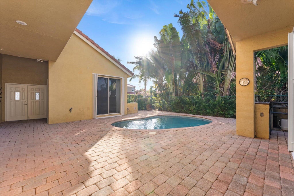 Photo of 8085 Saw Palmetto Lane, Boynton Beach, FL 33436 (MLS # R11146972)