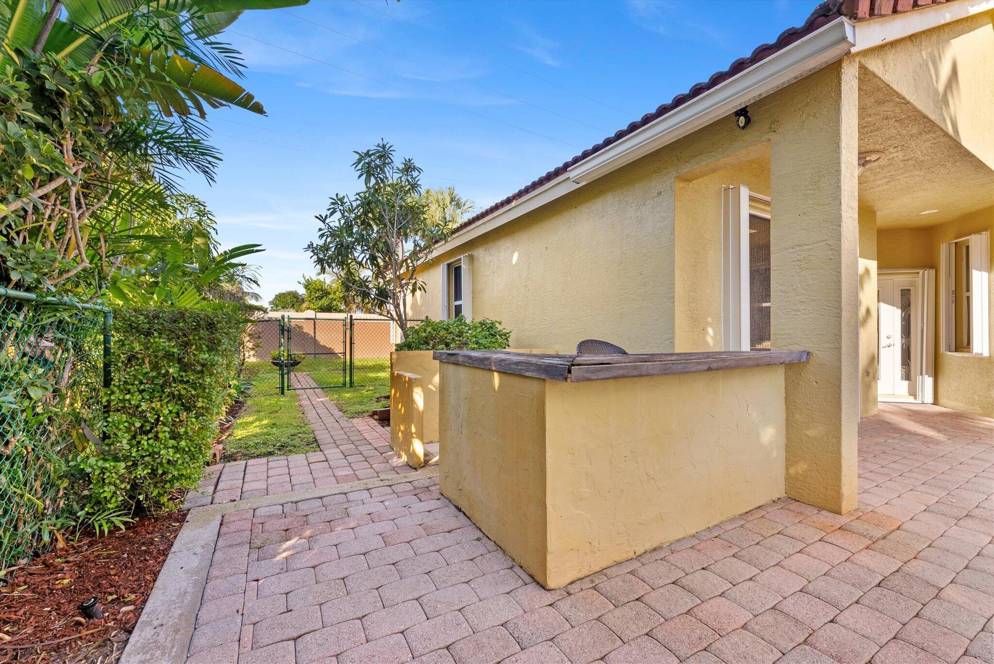 GATEWAY GARDENS - Residential Lease