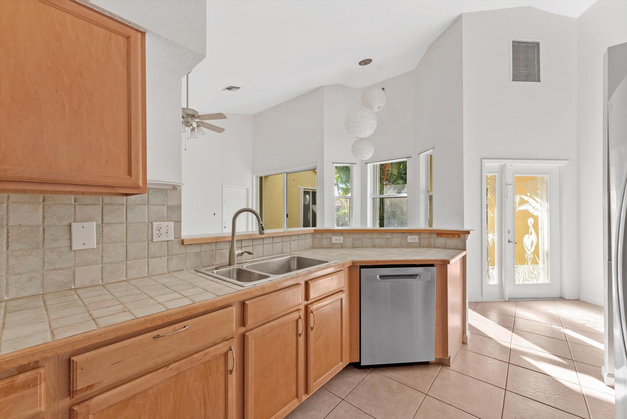 GATEWAY GARDENS - Residential Lease