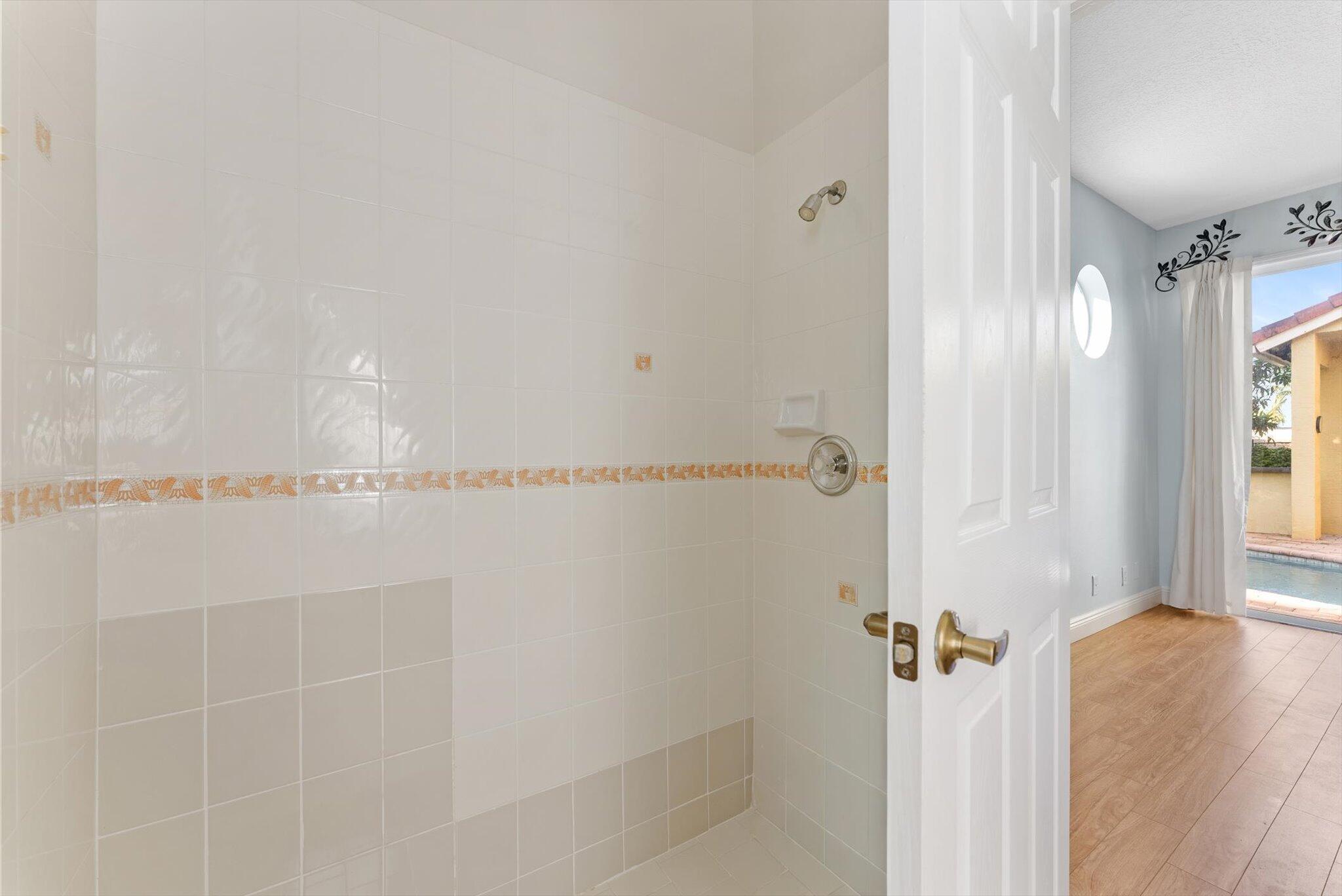 GATEWAY GARDENS - Residential Lease