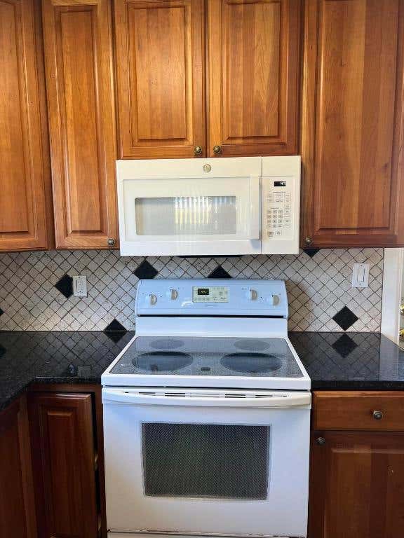 Photo of 142 SE Whitmore Drive, Port Saint Lucie, FL 34984 (MLS # R10946396)
