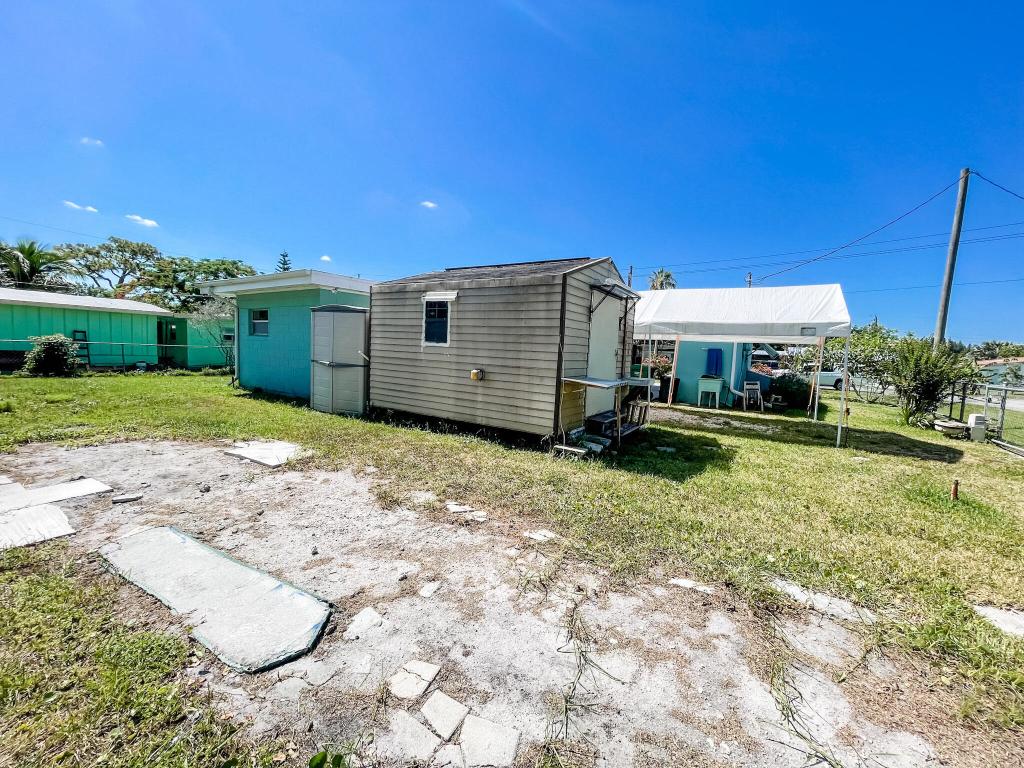 EDGEWOOD ACRES - Residential Lease