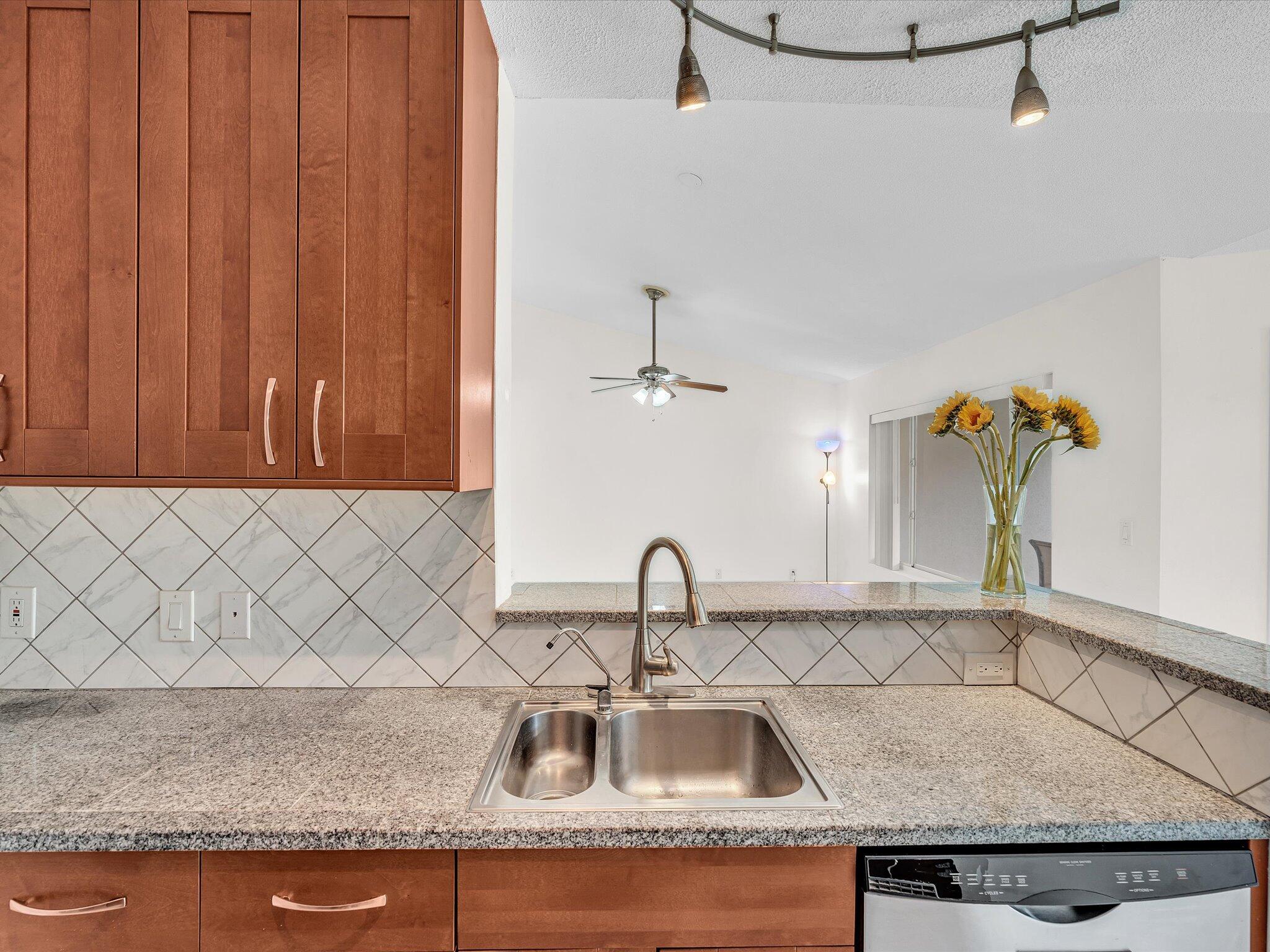 CASABLANCA ISLES CONDO - Residential Lease