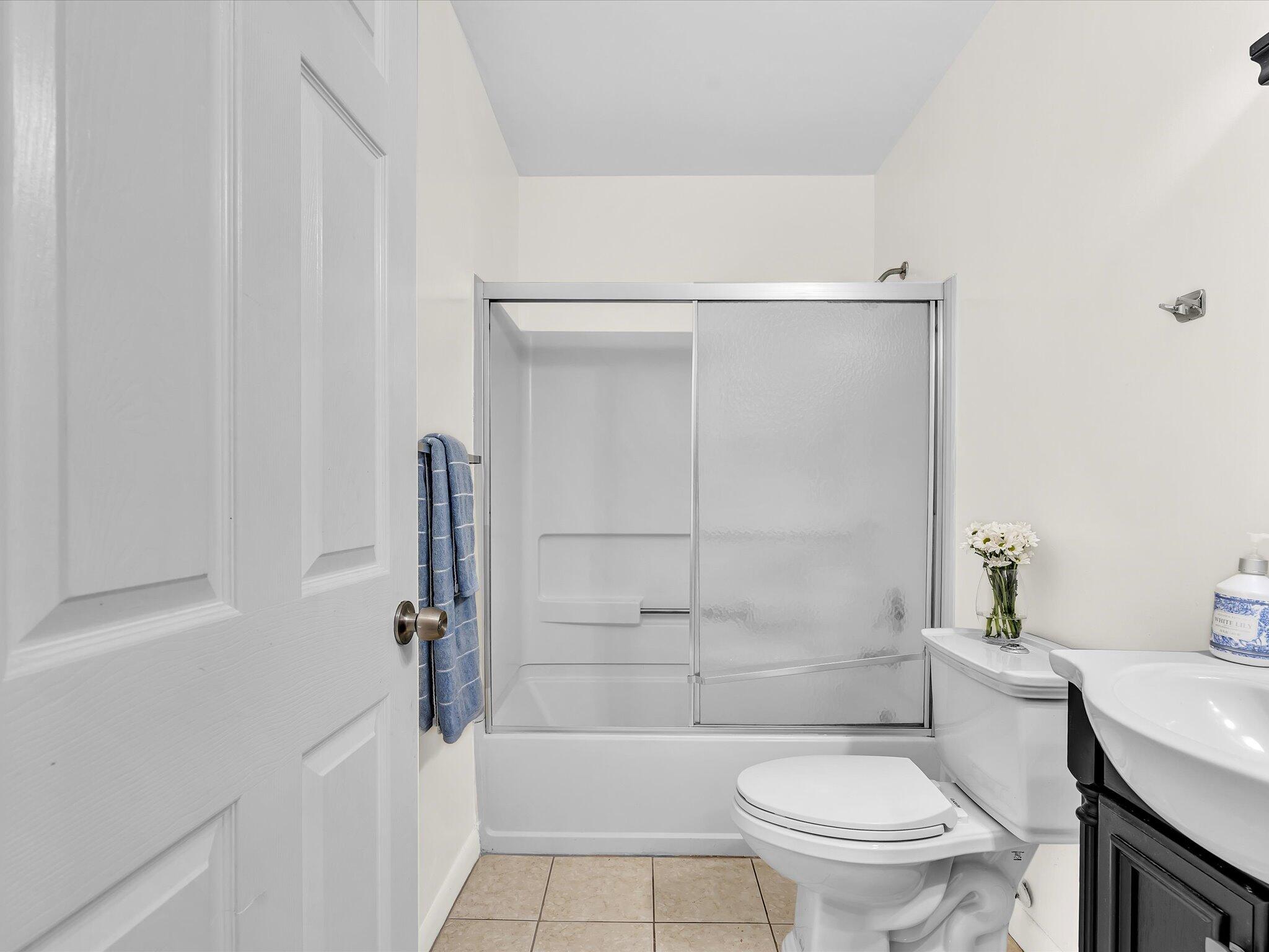 CASABLANCA ISLES CONDO - Residential Lease