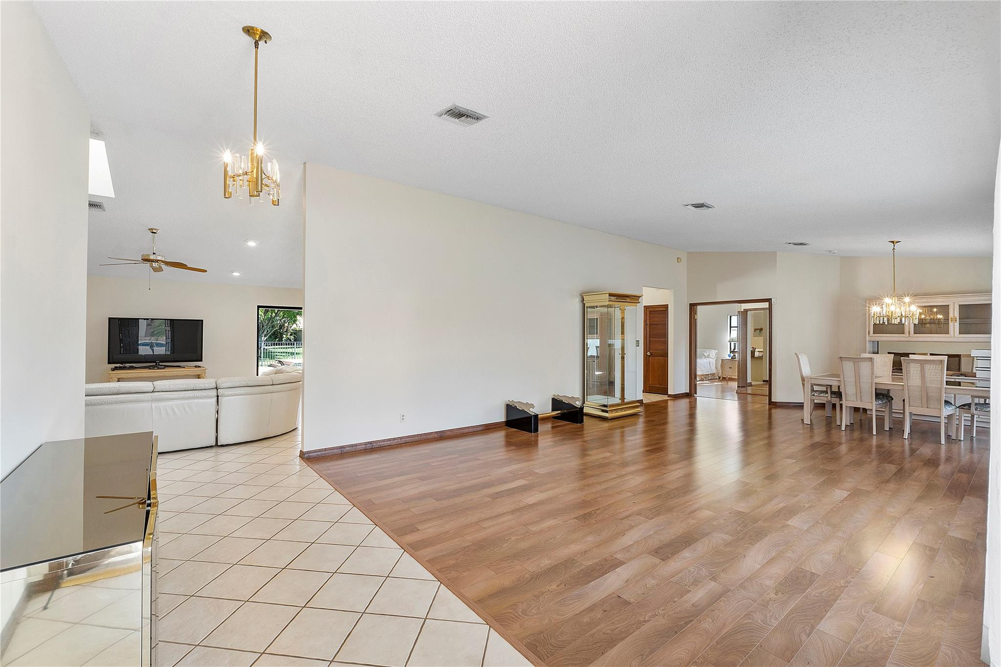 Pine Ridge 112-37 B - Residential