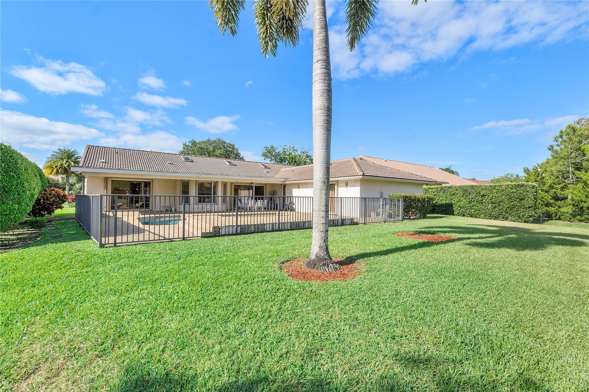 Pine Ridge 112-37 B - Residential