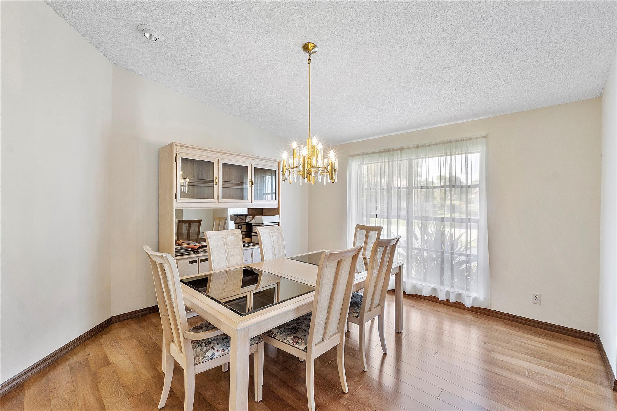 Pine Ridge 112-37 B - Residential