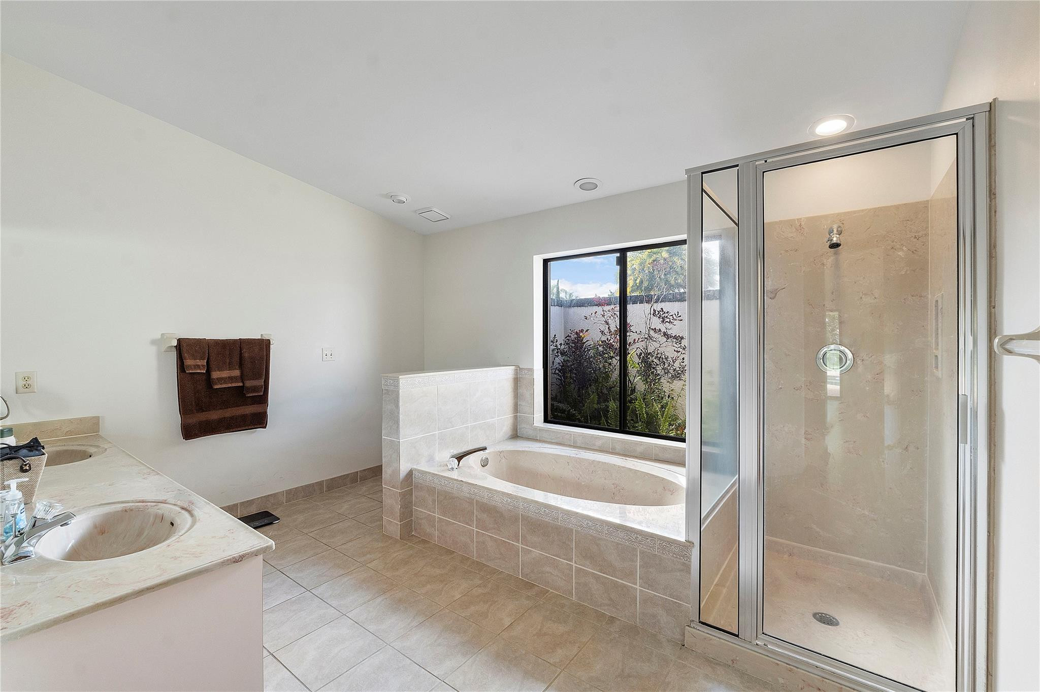 Pine Ridge 112-37 B - Residential