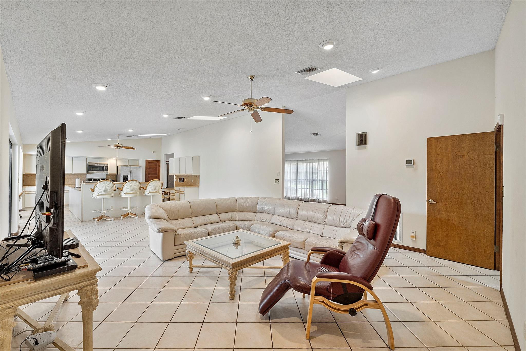 Pine Ridge 112-37 B - Residential