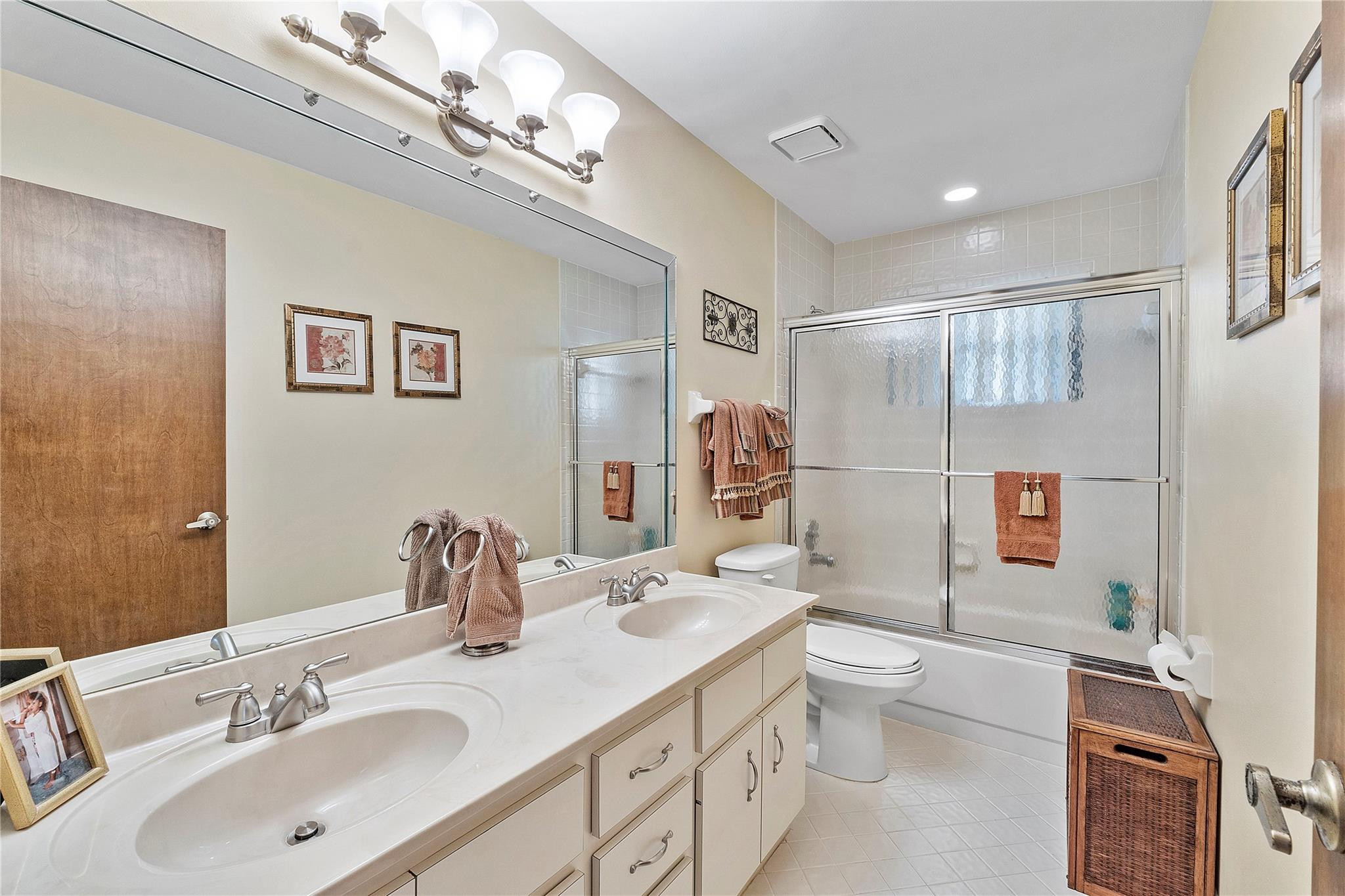 Pine Ridge 112-37 B - Residential