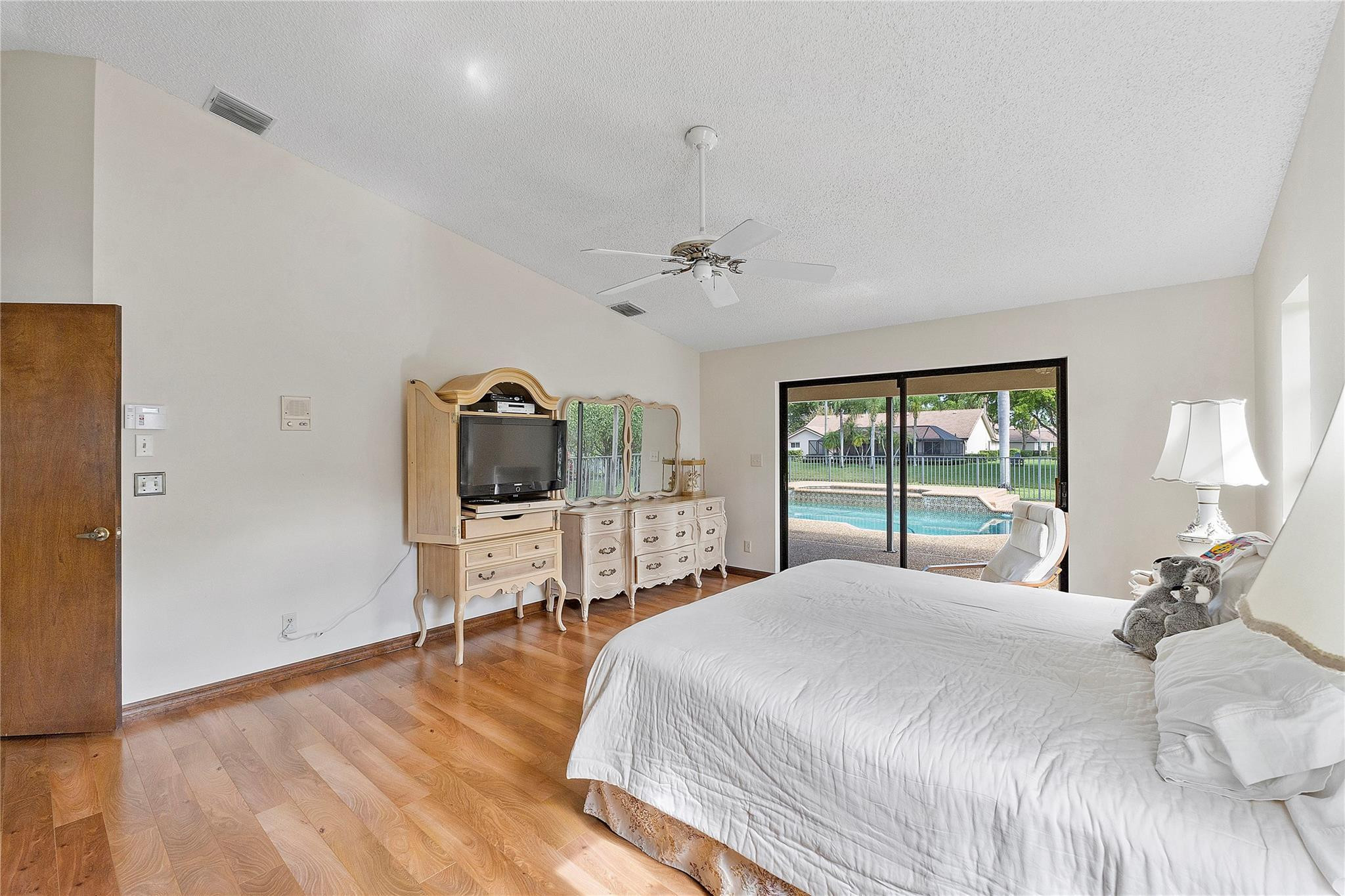 Pine Ridge 112-37 B - Residential