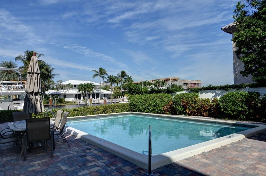 DEVON HOUSE - Residential