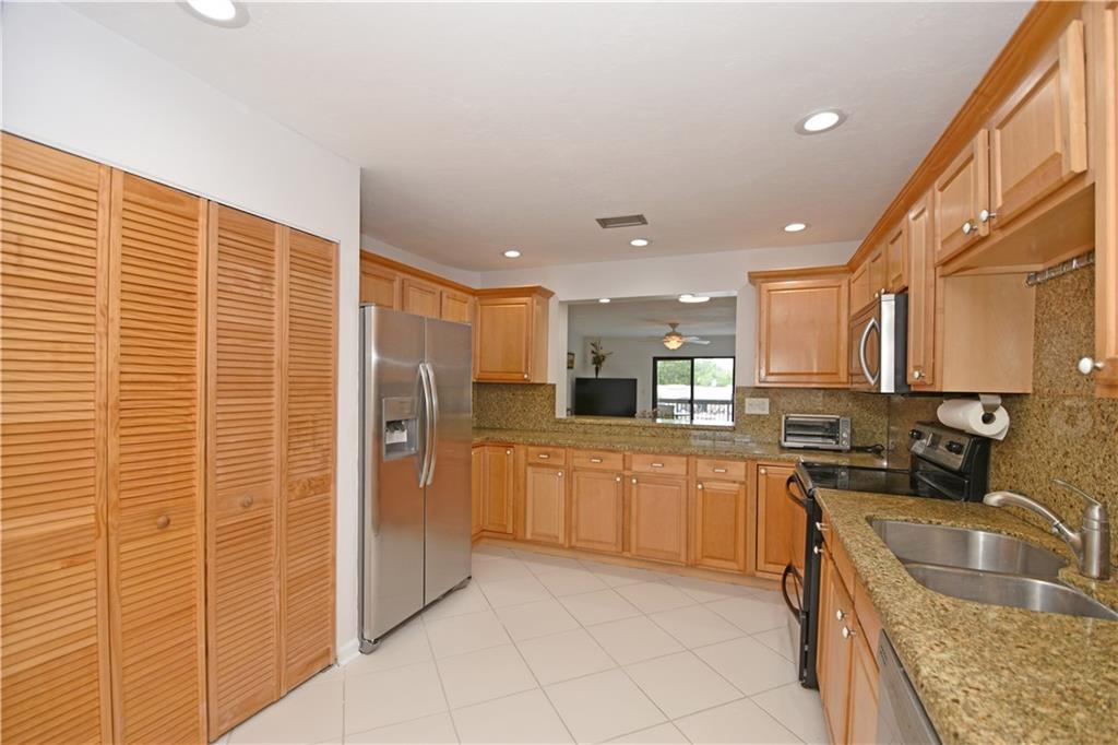 DEVON HOUSE - Residential