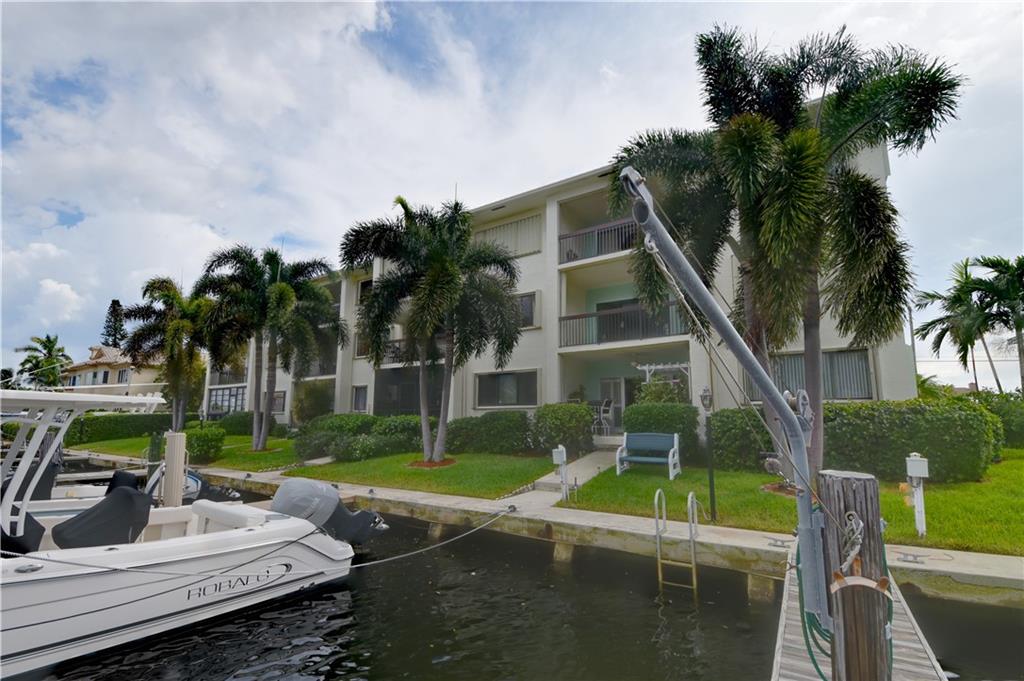 DEVON HOUSE - Residential