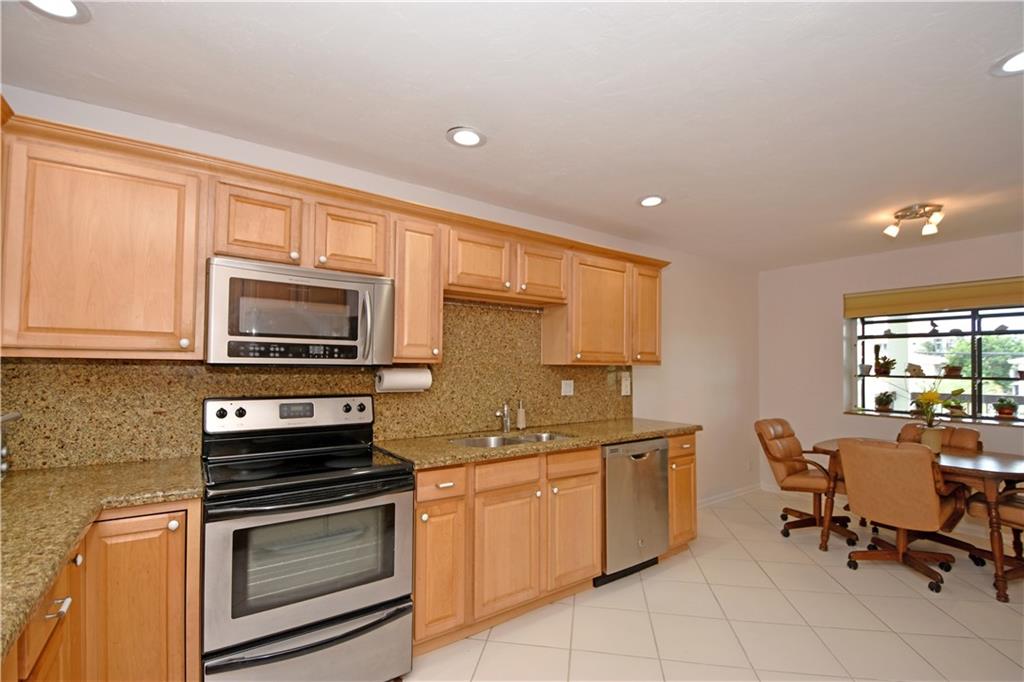 DEVON HOUSE - Residential