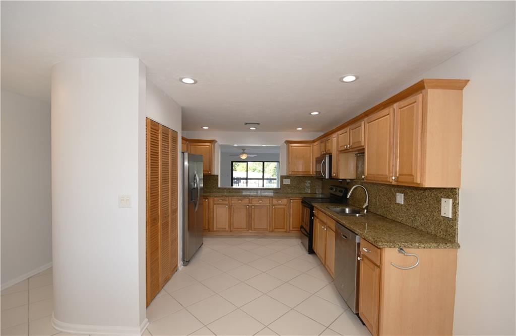 DEVON HOUSE - Residential