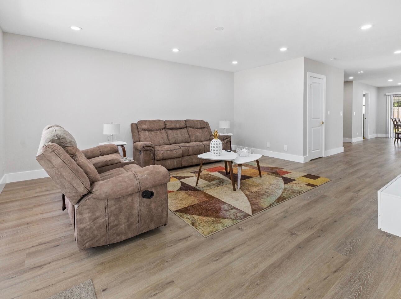 SOUTH SHORE 1 OF WELLINGT - Residential Lease