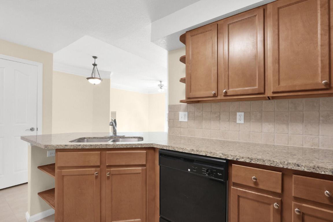 SOMERSET AT ABACOA CONDO - Residential