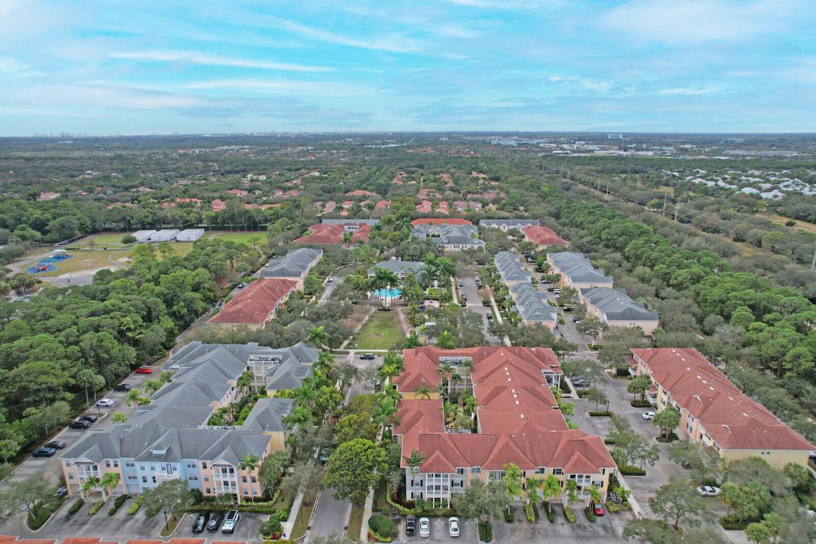 SOMERSET AT ABACOA CONDO - Residential