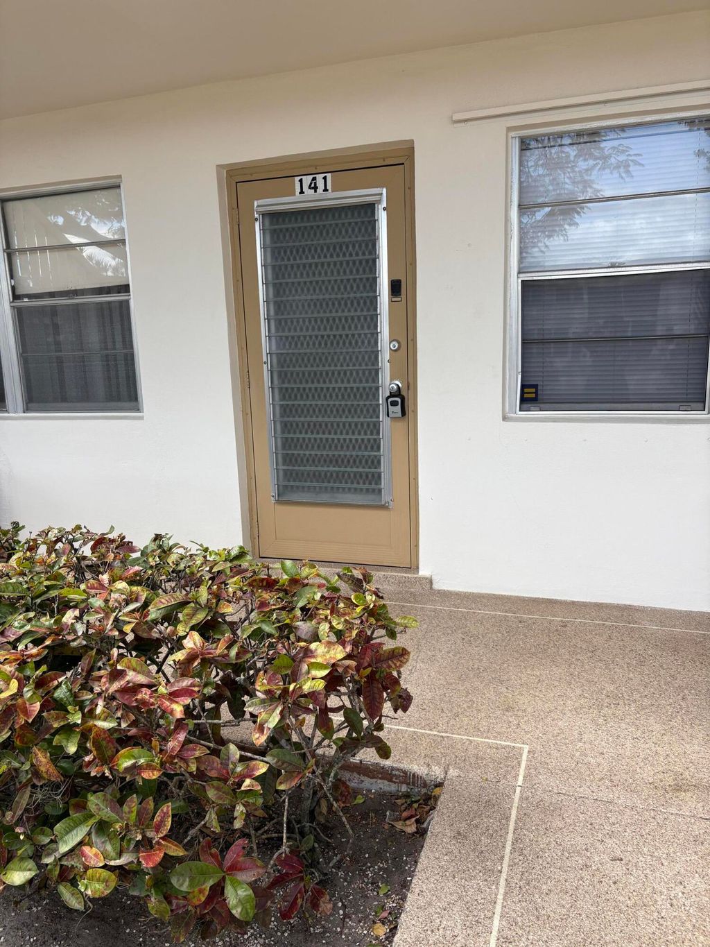 Photo of 141 Bedford F #E, West Palm Beach, FL 33417 (MLS # R11161033)