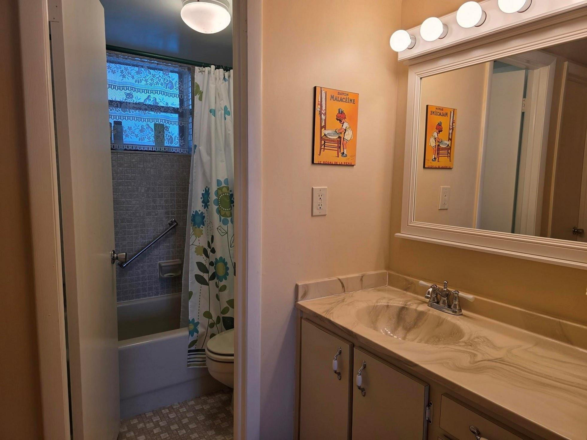 COLONY POINT - Residential