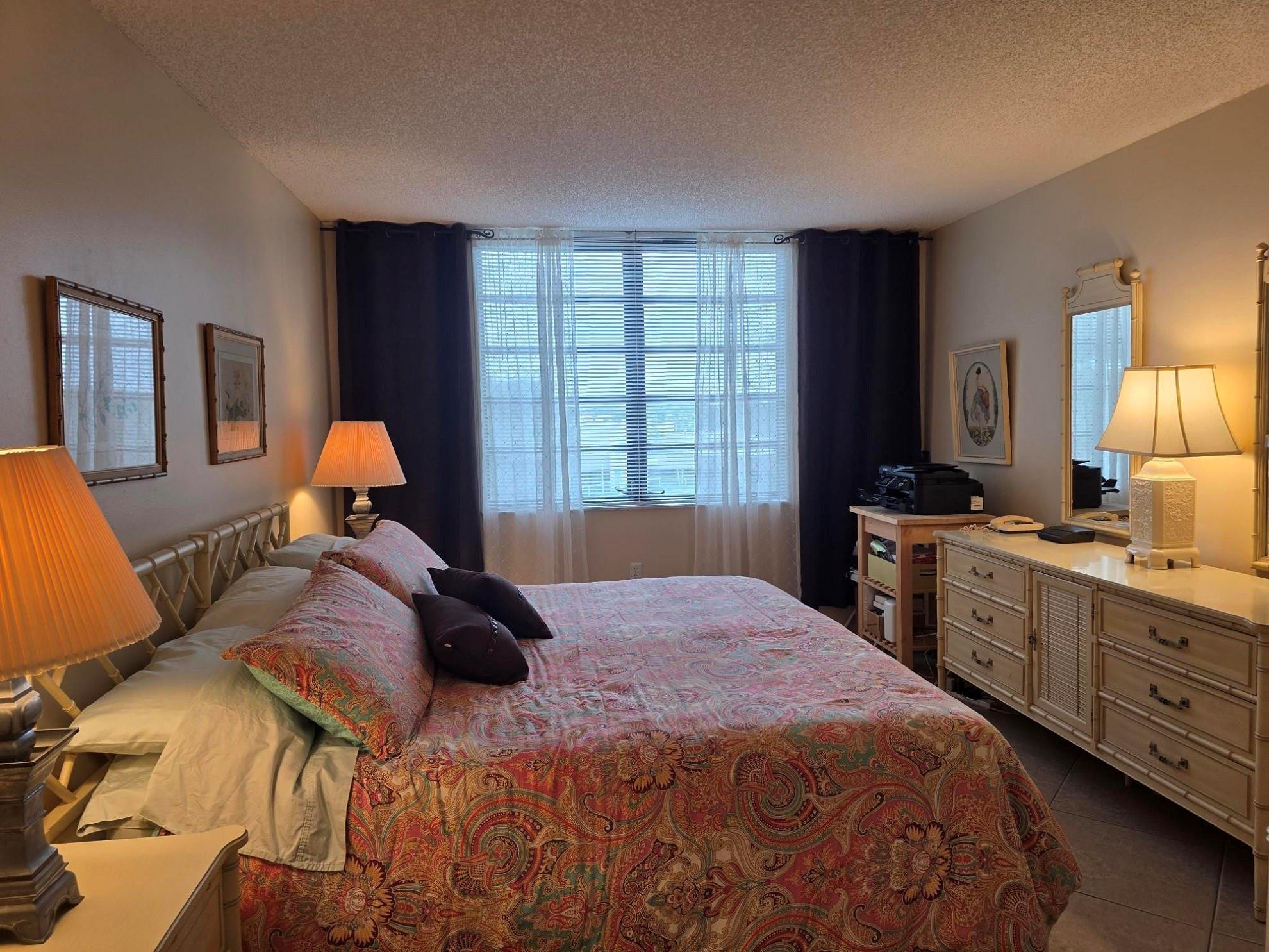 COLONY POINT - Residential