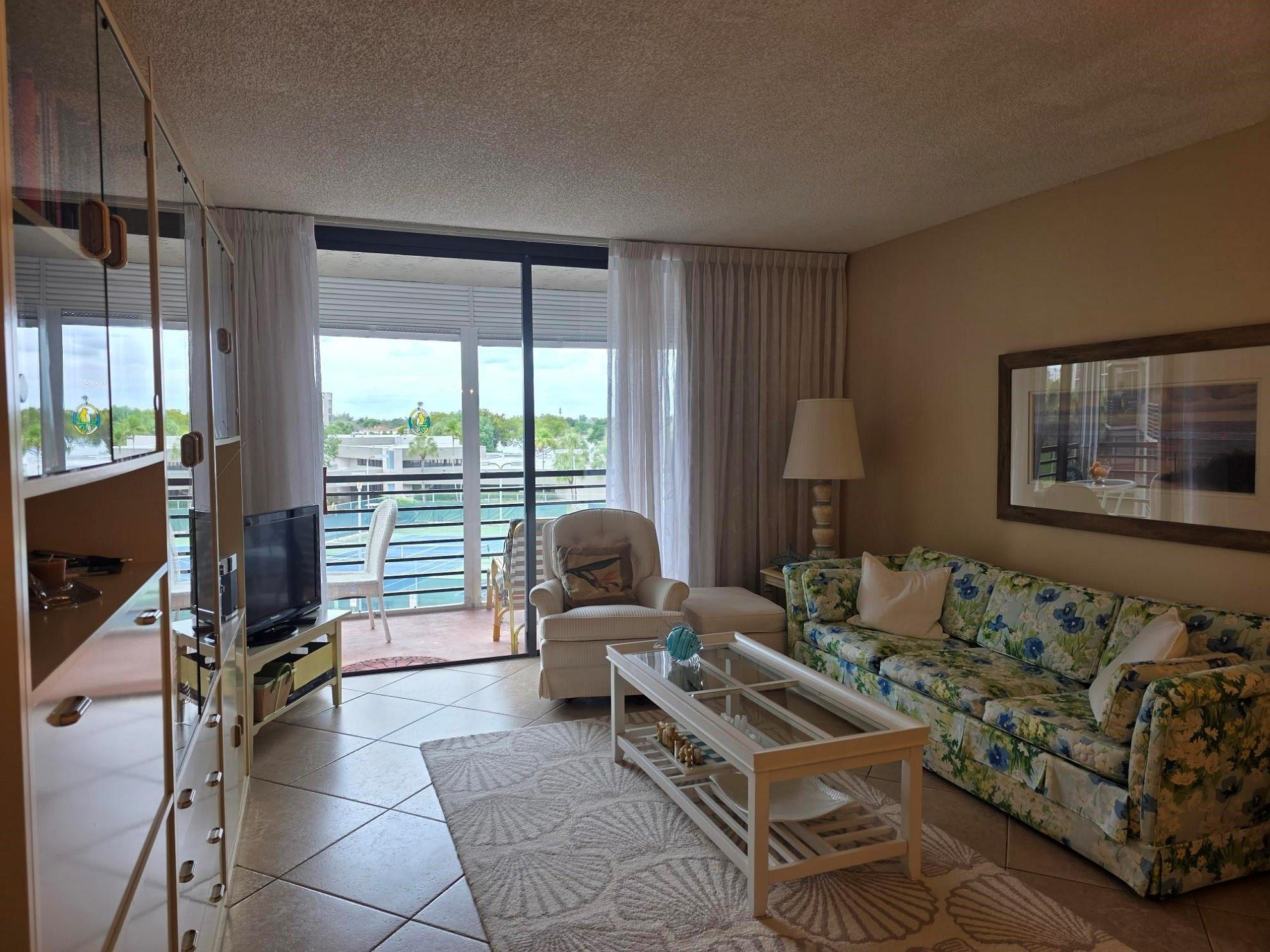 COLONY POINT - Residential