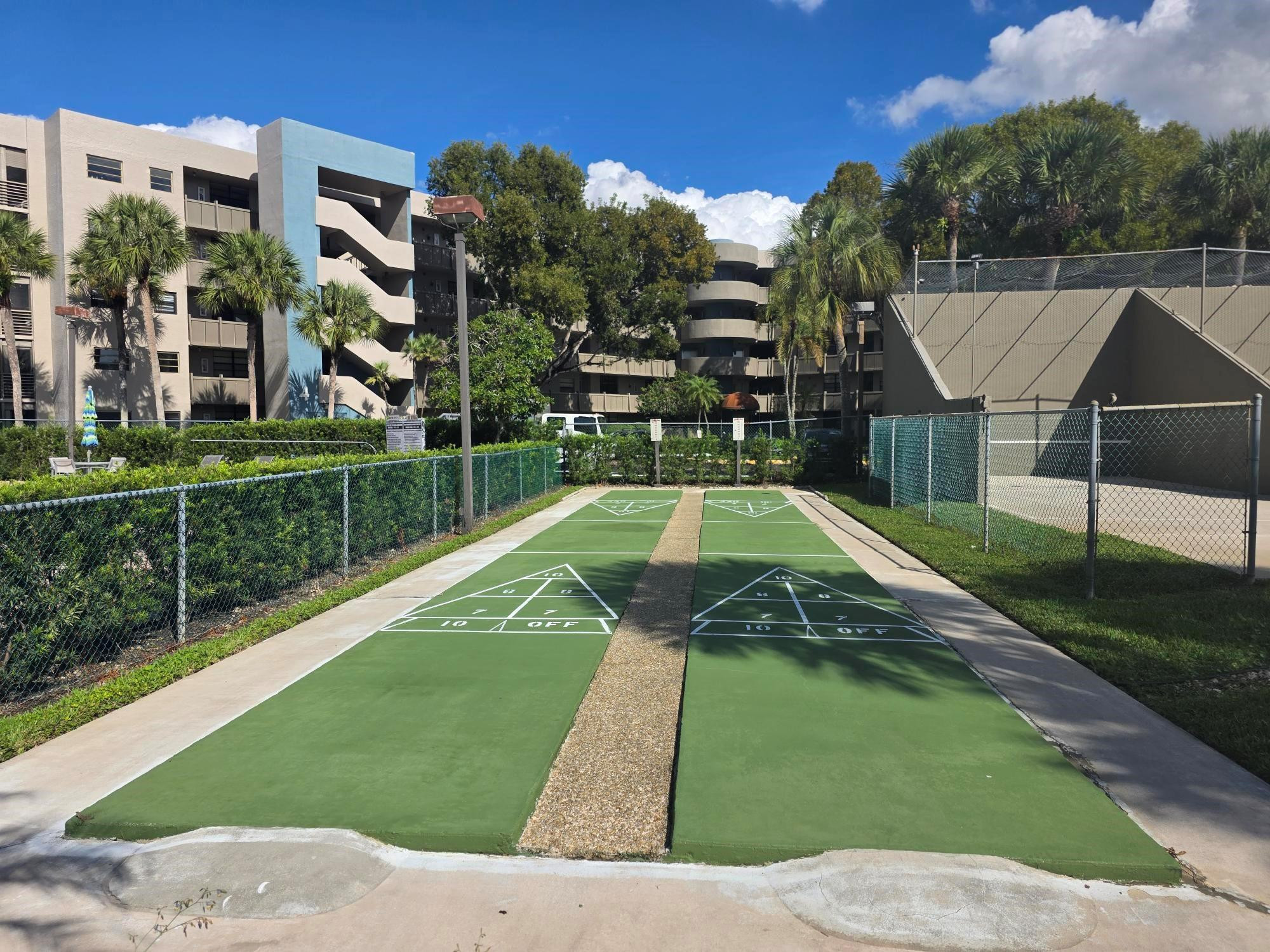 COLONY POINT - Residential