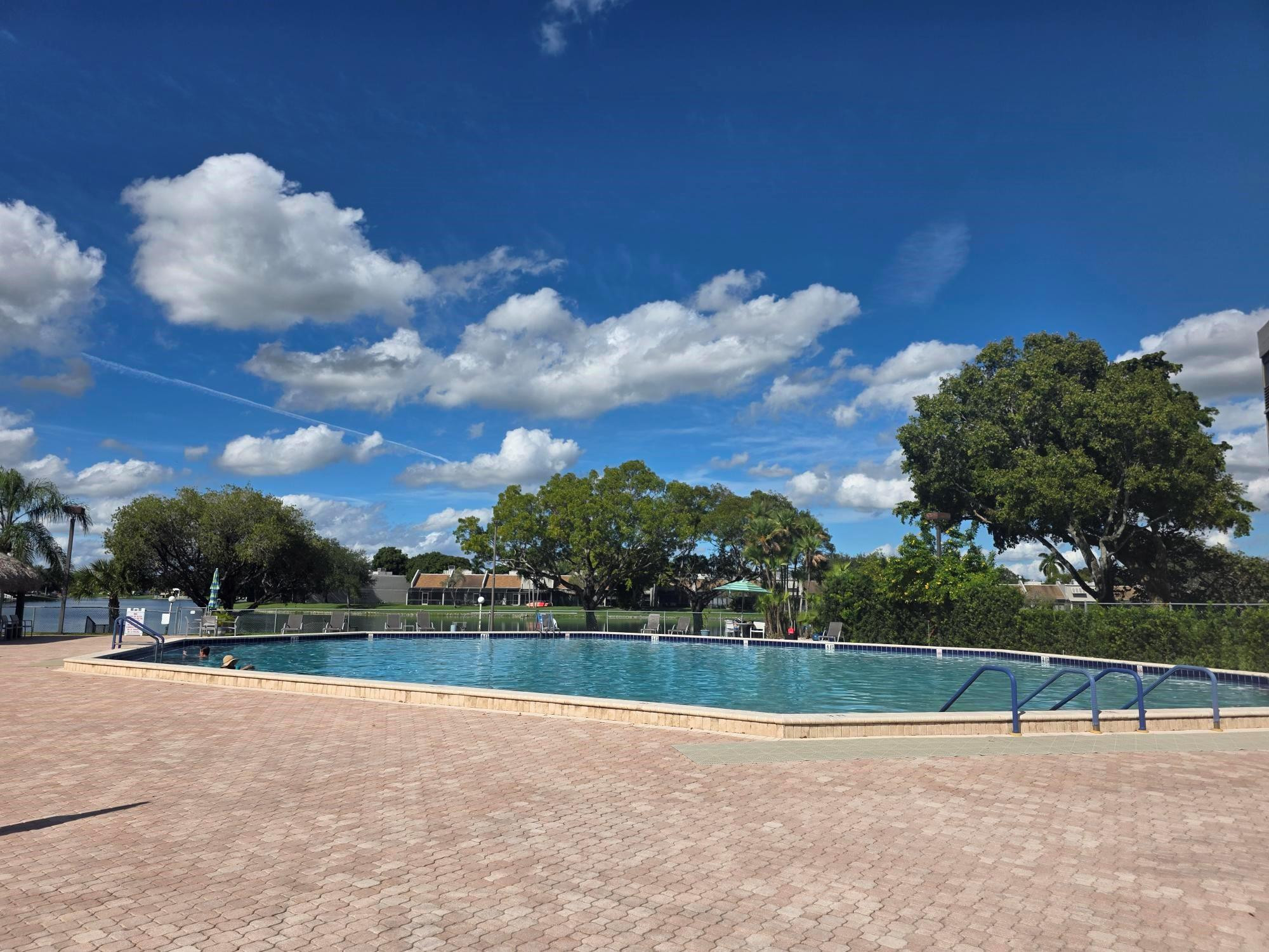 COLONY POINT - Residential