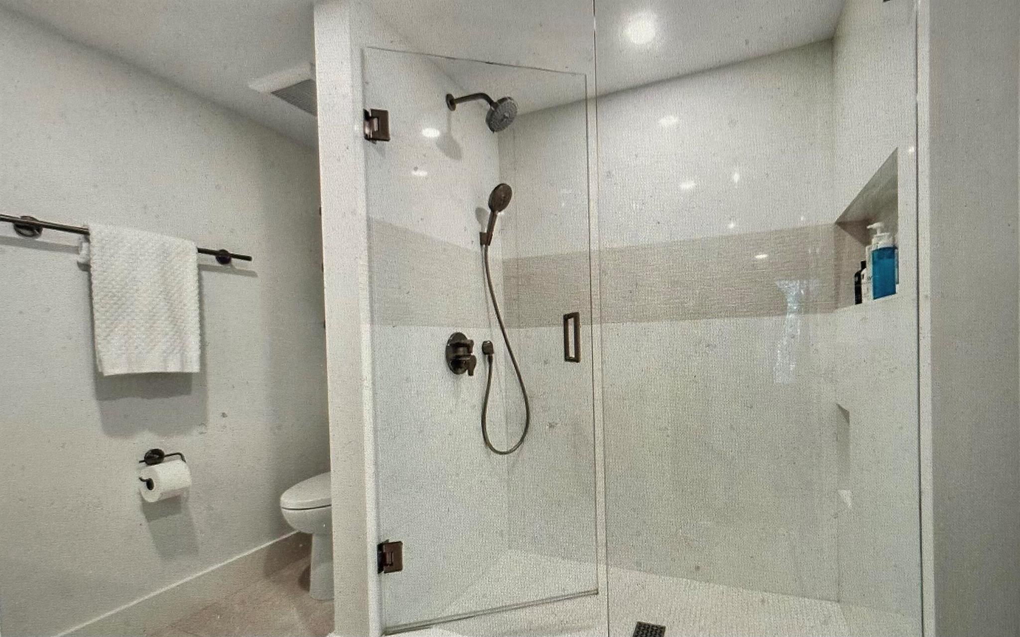 HYPOLUXOS MARINERS CAY CO - Residential