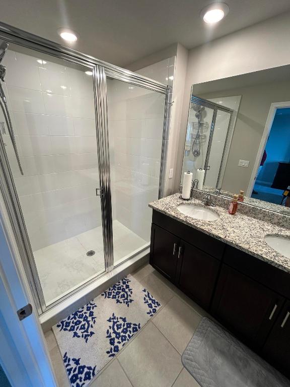 ENCLAVE AT MANGONIA PARK - Residential Lease