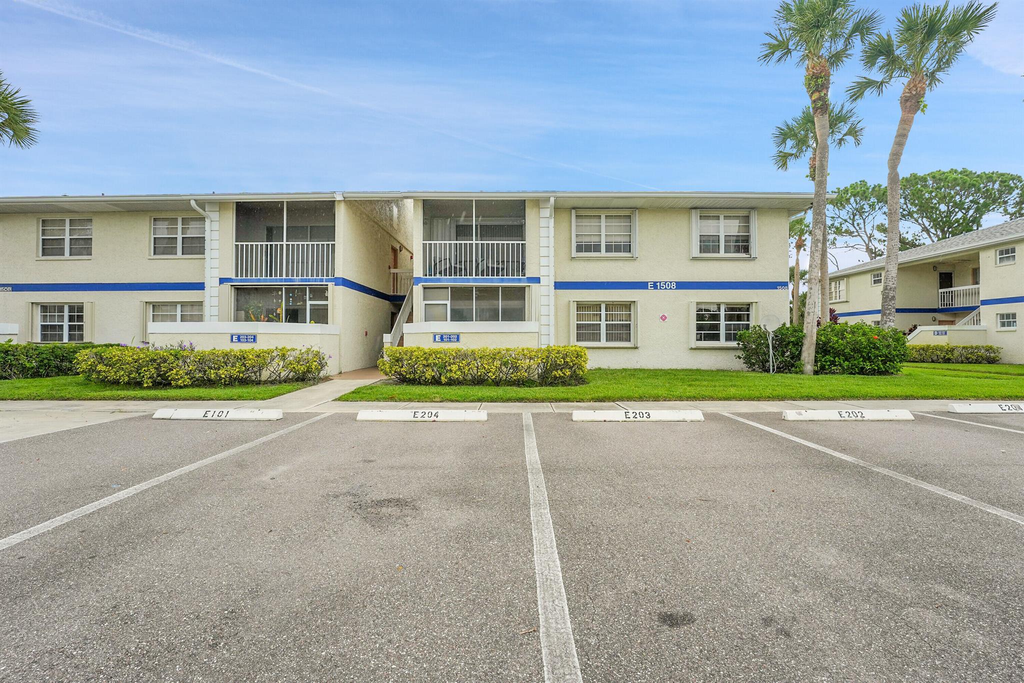 1508 Royal Green Circle SE E-101