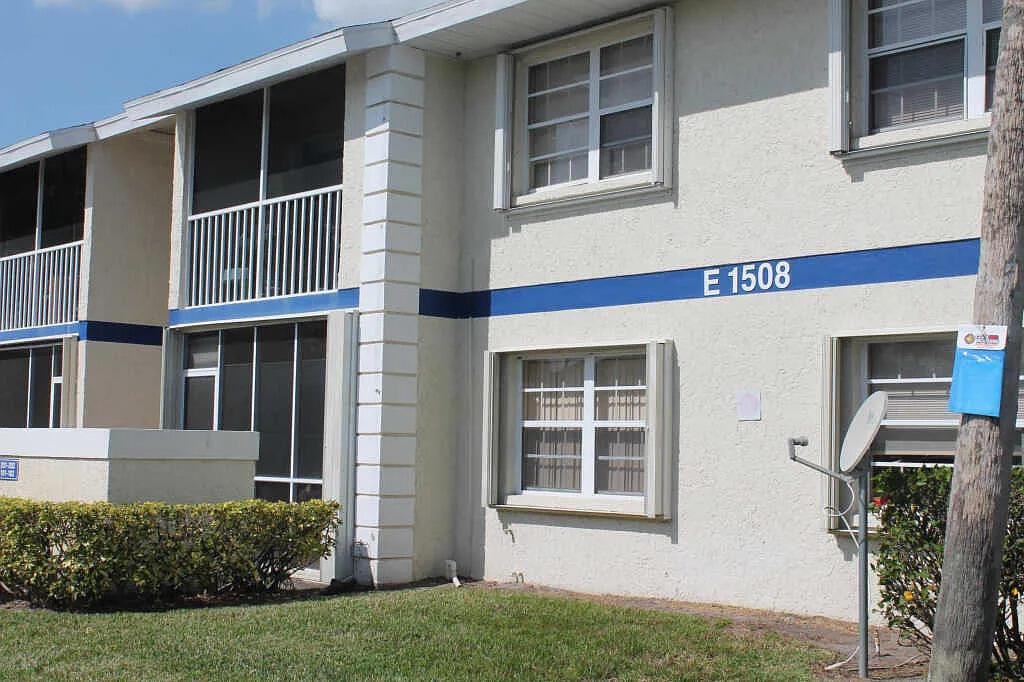 LOVELY FIRST FLOOR 2/2 WITH SCREENED PATIO. REMODELED KITCHEN,AND ACCORDIAN SHUTTERSLOTS OF GUEST PARKING SPACES.LOVELY COMMUNITY POOL