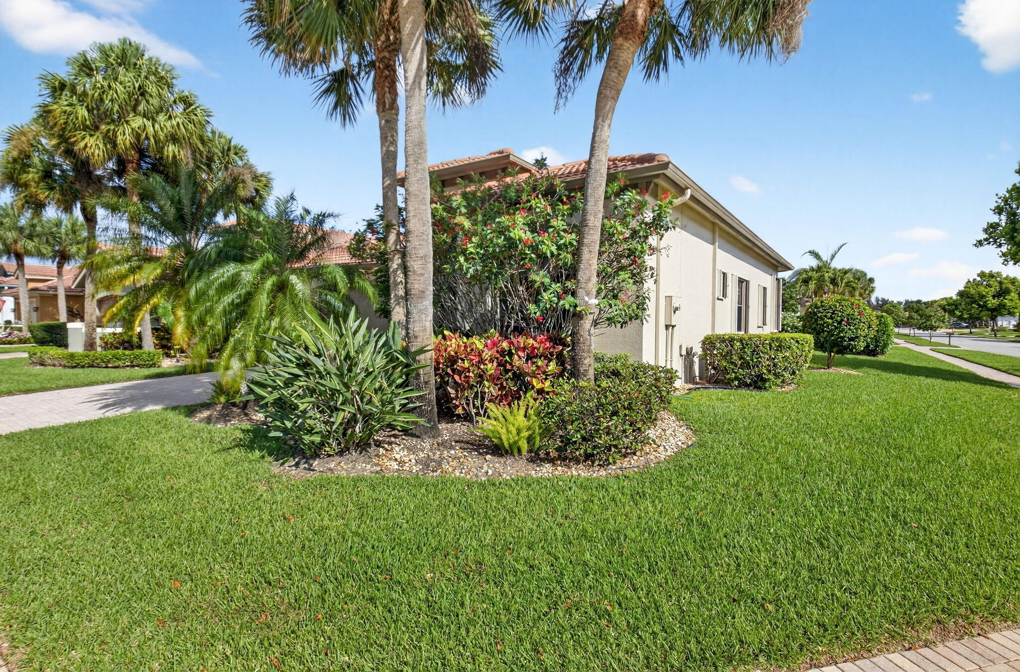 9571 Isles Cay Drive