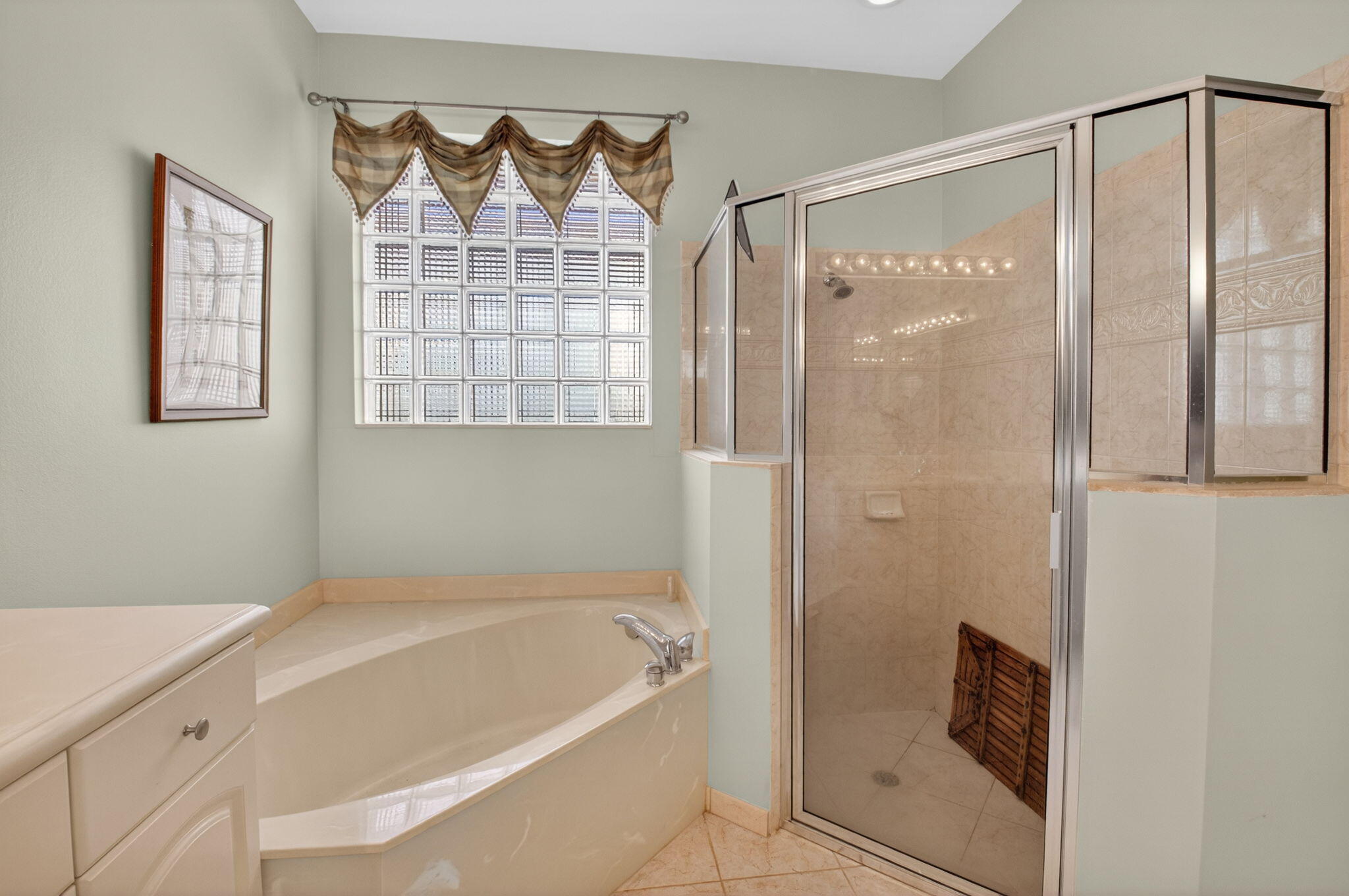 Four Seasons/Tivoli Isles - Residential