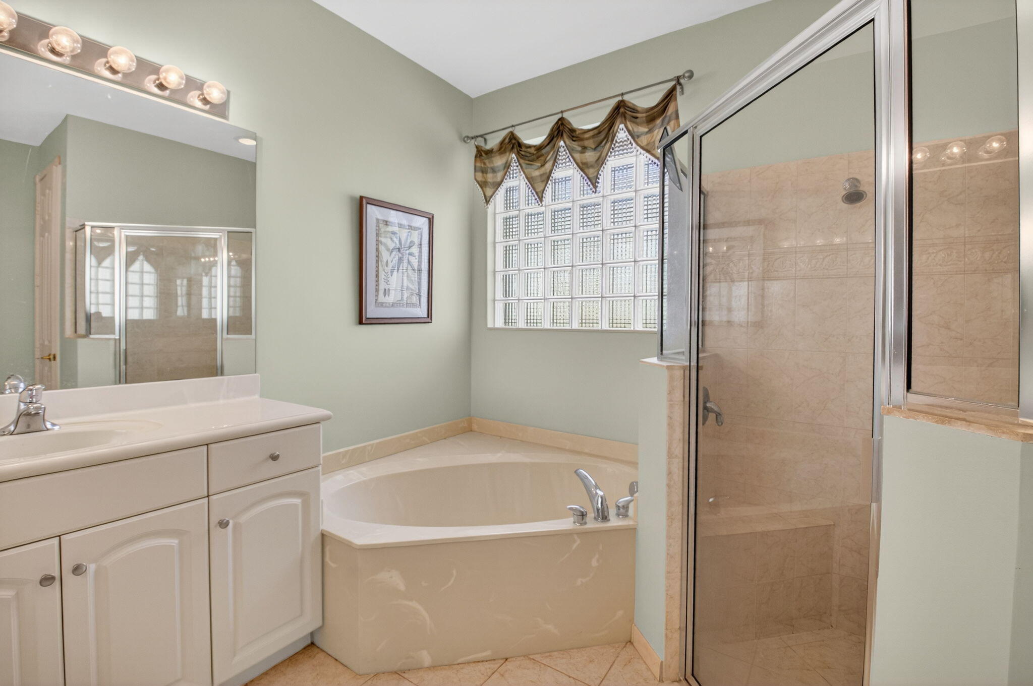 Four Seasons/Tivoli Isles - Residential