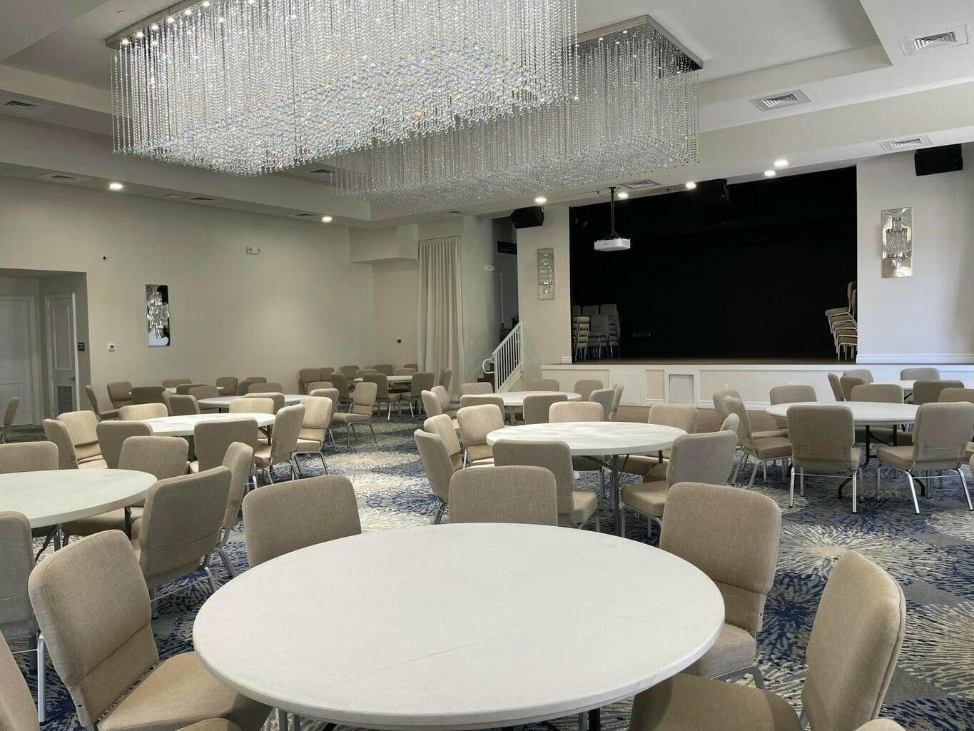 Four Seasons/Tivoli Isles - Residential