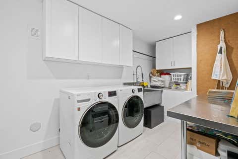 Tiny photo for 3051 NE 46th Street, Fort Lauderdale, FL 33308 (MLS # B26047212)