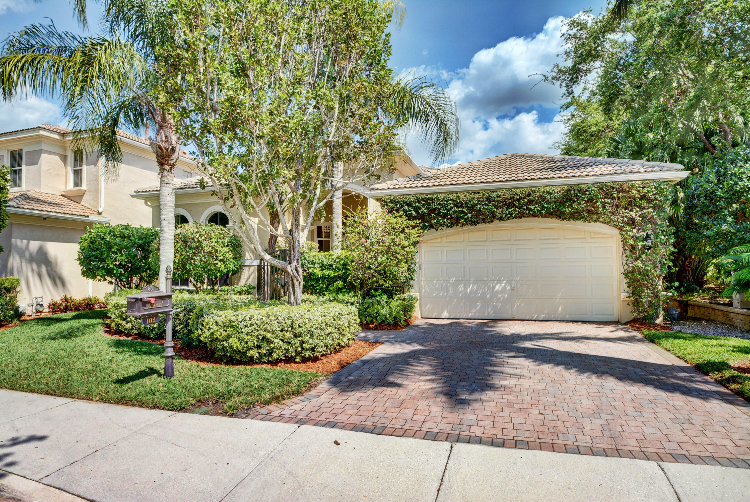 MIRASOL PAR 23 - Residential