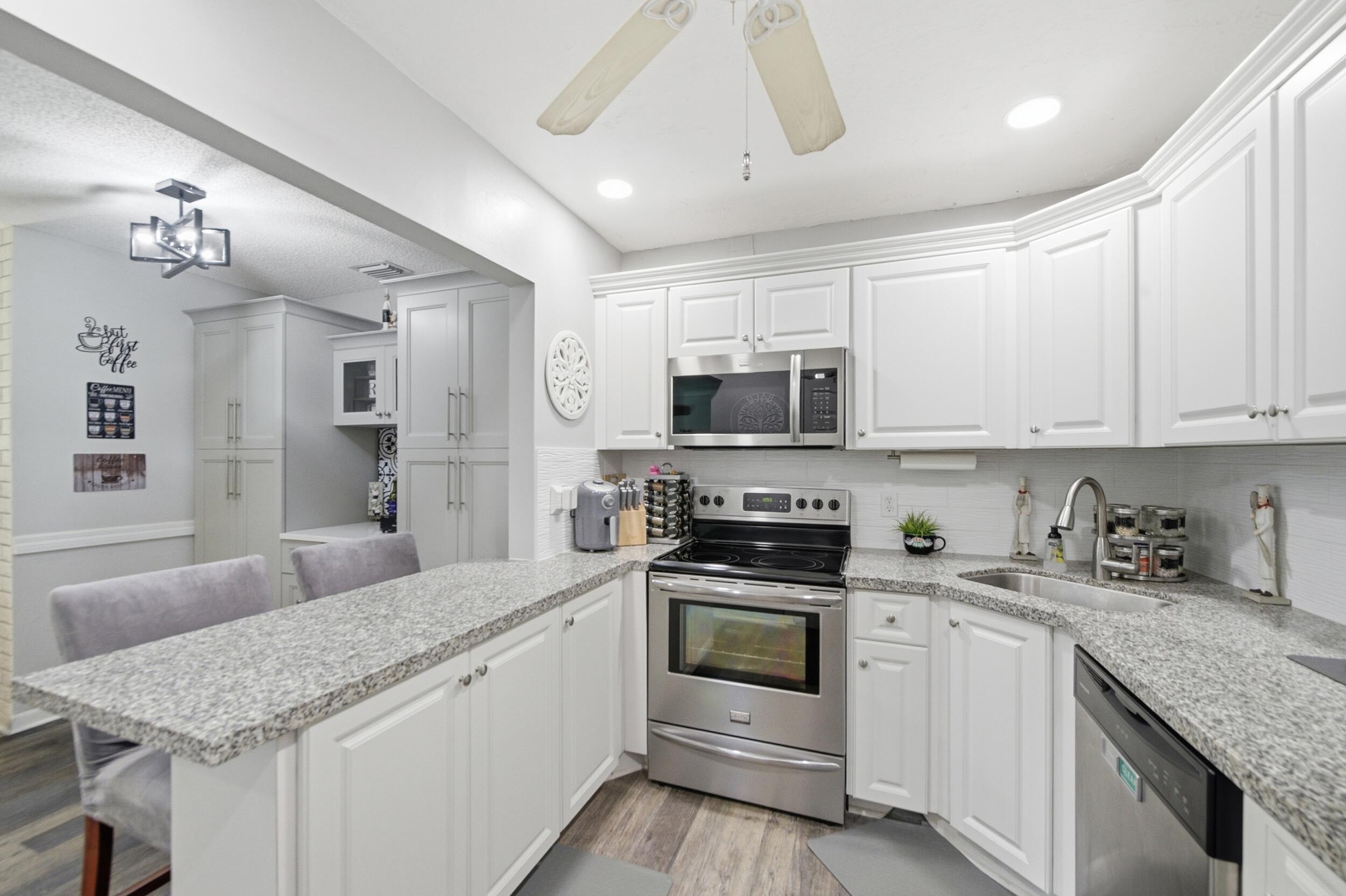 LA PINATA CONDO - Residential