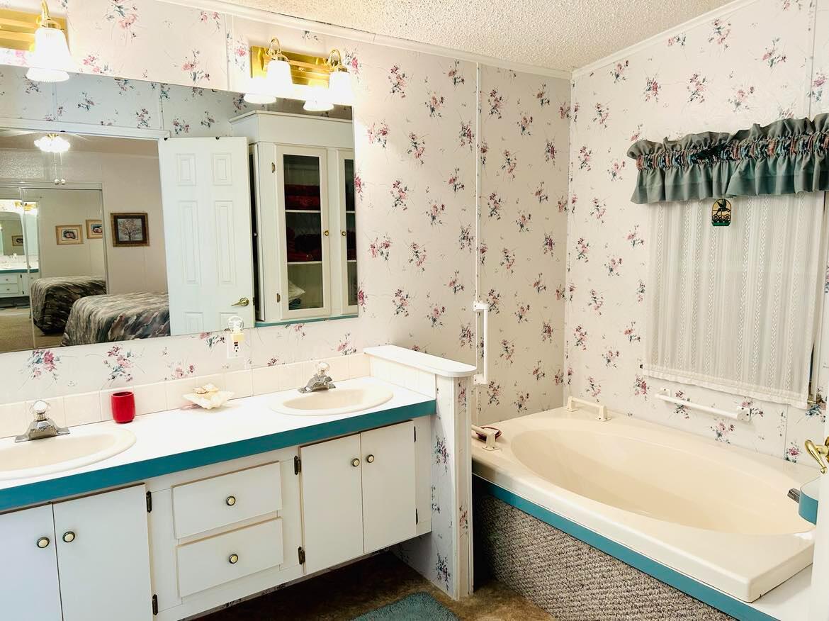 MOORE HAVEN YACHT CLUB - Residential