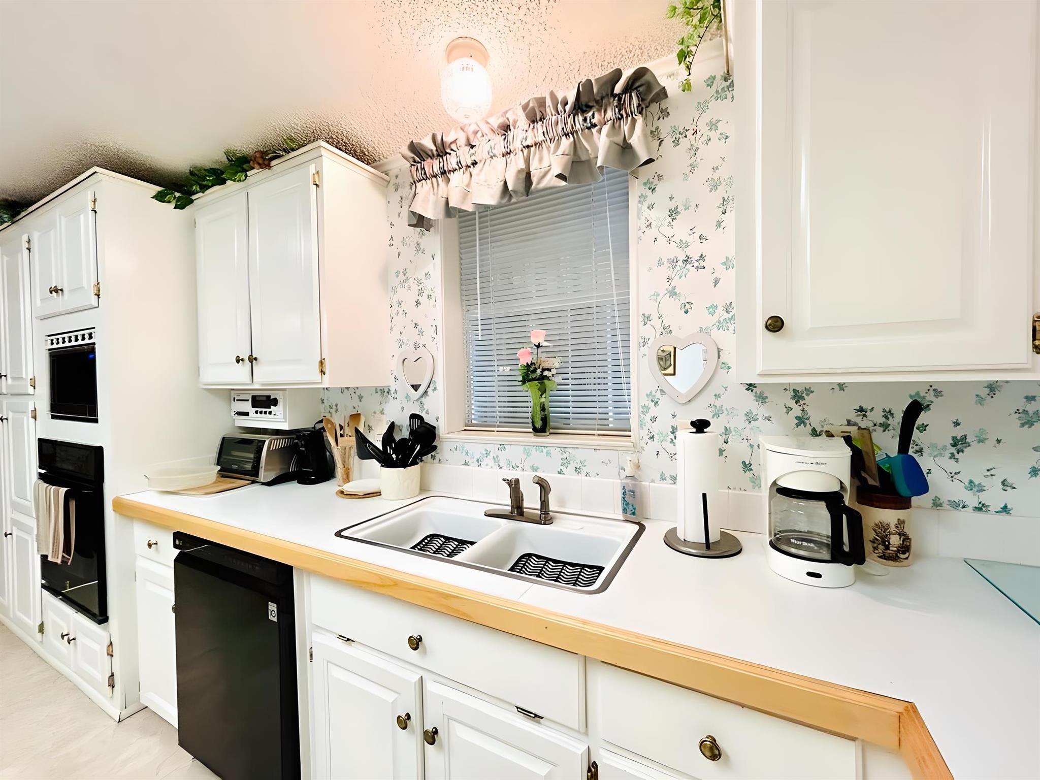 MOORE HAVEN YACHT CLUB - Residential